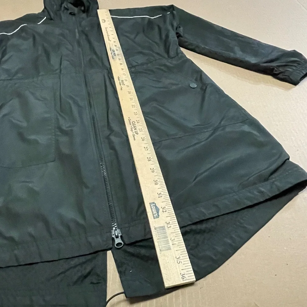 Avia Women's Medium Black Long Sleeve Full Zip Athletic Long Jacket‎ Windbreaker